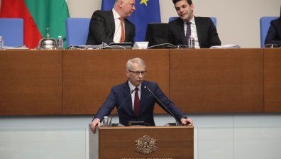 Николай Денков мотивира в НС внесената оставка на правителството (СНИМКИ)