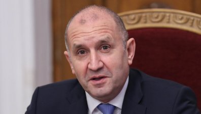 Радев с унищожителна критика към Бюджет 2026: Страхуват се от нови избори