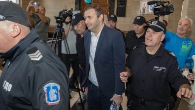 Пуснаха Никола Барбутов под домашен арест