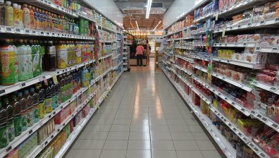 Европол разби схема за продажба на милиони храни с изтекъл срок на годност