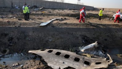 Украински Boeing 737 със 176 души на борда се разби, няма оцелели