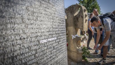 Европа отдава почит на жертвите на тоталитарните режими