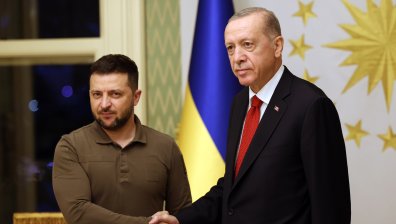 Зеленски пристигна в Истанбул за преговори по сделката за износ на украинско зърно