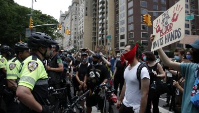 Скандално условие, за да присъстваш на митинг на Тръмп