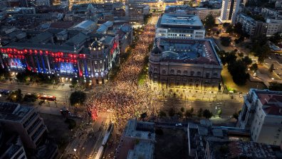 Митинги и шествия в подкрепа на правителството днес в Сърбия