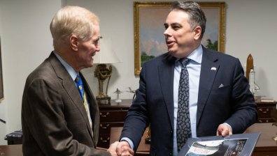 Василев и Богданов канят TESLА, Honeywell, Lockheed Martin да правят бизнес в България