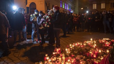 Мъжът, извършил атаката във Виена, опитал да купи боеприпаси от Словакия