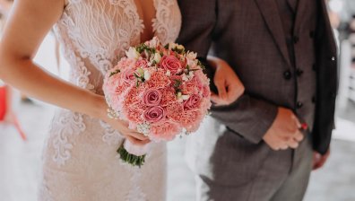 Над 100 души се разболяха след сватба в Сливенско