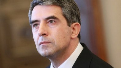 Плевнелиев: Партиите неглижираха референдума