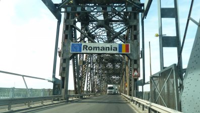 Седемте задържани в Русе митничари с обвинения за корупция