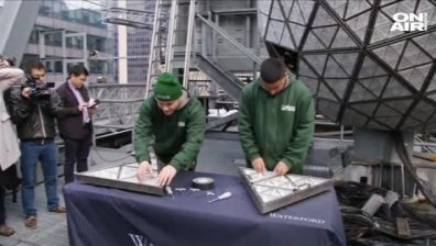 Обновиха емблематичното кристално кълбо в Ню Йорк