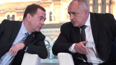Медведев се обяви за развитие на морските и авиационни превози между България и Русия
