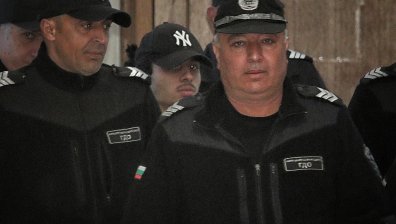  Съдът решава за ареста на 18-годишния Адриан, убил двама на бул. "Сливница"