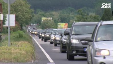 Засилен трафик и контрол по пътищата след Гергьовден