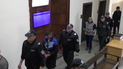 Петимата, обвинени за смъртта на 37-годишен мъж след боя в Казанлък, остават в ареста