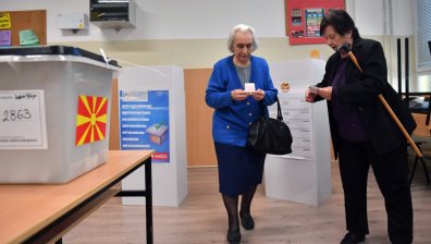 Северна Македония провежда предсрочни избори 