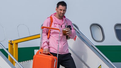 Огромен скандал в Хонконг заради Лео Меси на пейката