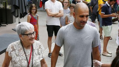 Майката на Гуардиола почина от коронавирусна инфекция