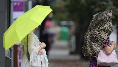 Опасно време в цялата страна: Неделя ни носи дъжд и гръмотевици
