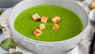 Супа от спанак и артишок за сваляне на килограми