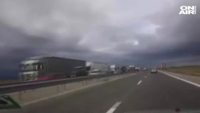 ТИР се обърна на АМ "Тракия" в посока Бургас