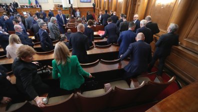 На извънредно заседание НС обсъжда два важни законопроекта