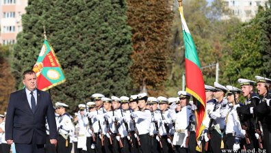 Каракачанов: Младите разбират, че воинската професия е добра перспектива