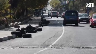 Нарязани гуми, палежи... община Черноочене осъмна в погром