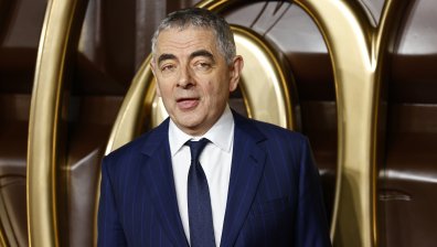 Еколози обвиниха Роуън Аткинсън, че е вреден за електромобилите