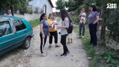 Питбул нахапа майка с бебе на ръце в село Бенковски