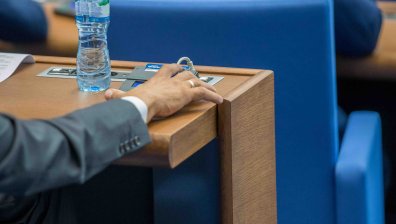 Пети вот на недоверие: Опозицията атакува правителството на тема "Правосъдие"