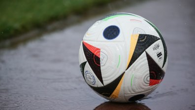 БФС се произнесе по казуса с Армстронг Око-Флекс и спора между "Ботев" (Пд) и "Левски"