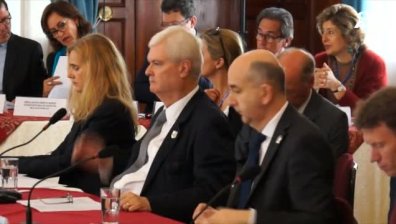 Забраниха на Хуан Гуайдо да заема обществени постове