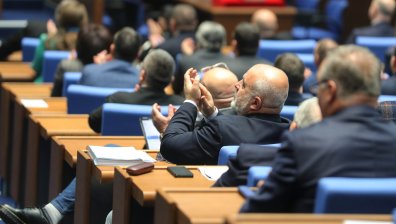 "Тренд": 5 партии влизат в парламента, "Прогресивна България"&nbsp;води с 33,2%