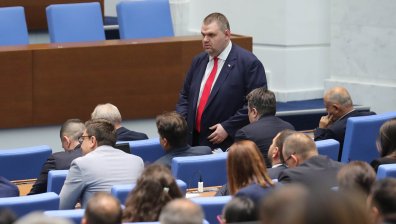 Депутатите решават да изтеглят или да прекроят Бюджет 2026