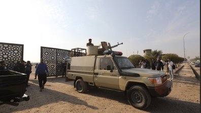 Убит и ранени при удар в иранска военна база, групировка се закани да отмъсти