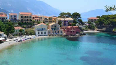 Българи и румънци масово резервират почивки в Гърция