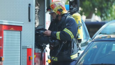 Двама ранени при пожар в Дом за възрастни хора