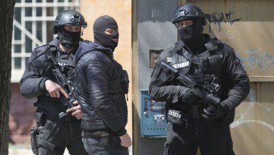 Петима задържани след стрелба и преследване в Гълъбово