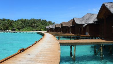 Малдивите налагат строги забрани за пушене за родените след 2007 г.