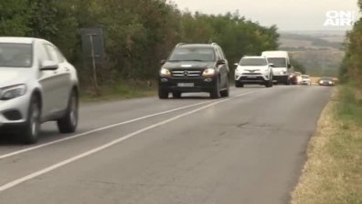 Над 30 автомобила блокираха пътя Русе-Две могили в знак на протест