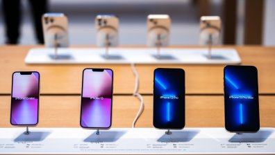 Следващият iPhone няма да поддържа физическа SIM карта