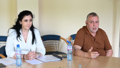 Христо Мутафчиев обсъди в МТСП парите за театрите и възможностите за младежи