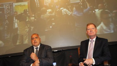 Изтребителите да са нови, вадят се купища пари, заръча премиерът