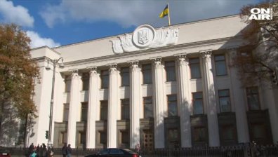 Президентът на Украйна Петро Порошенко прекрати военното положение