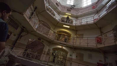 90% е избирателната активност в... затворите и арестите