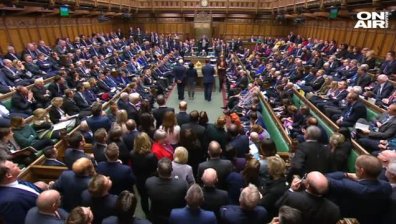 Вотът по Brexit приключи с призив към Мей да предоговори условията