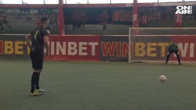 Треньори, журналисти и известни лица участваха в благотворителен турнир по футбол