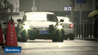 Пътуване от Шанхай до Пекин с Tesla Model S