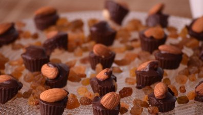 Хапването на шоколад и бадеми ни прави сънливи и изморени